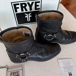 Ladies Frye Philip Harness ankle boots in good condition.